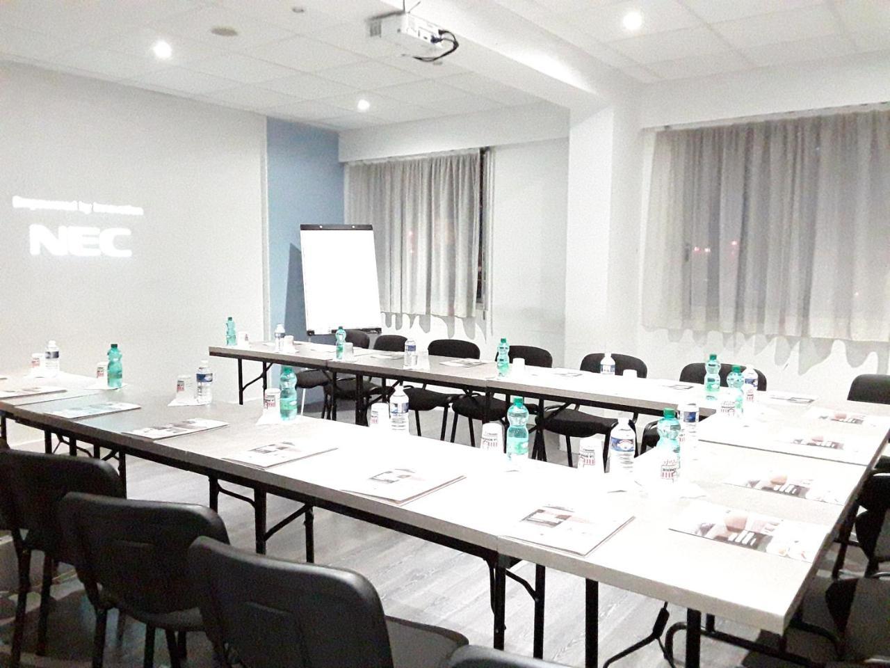 Abbatiale Hotel Et Restaurant Grenoble Centre Экстерьер фото